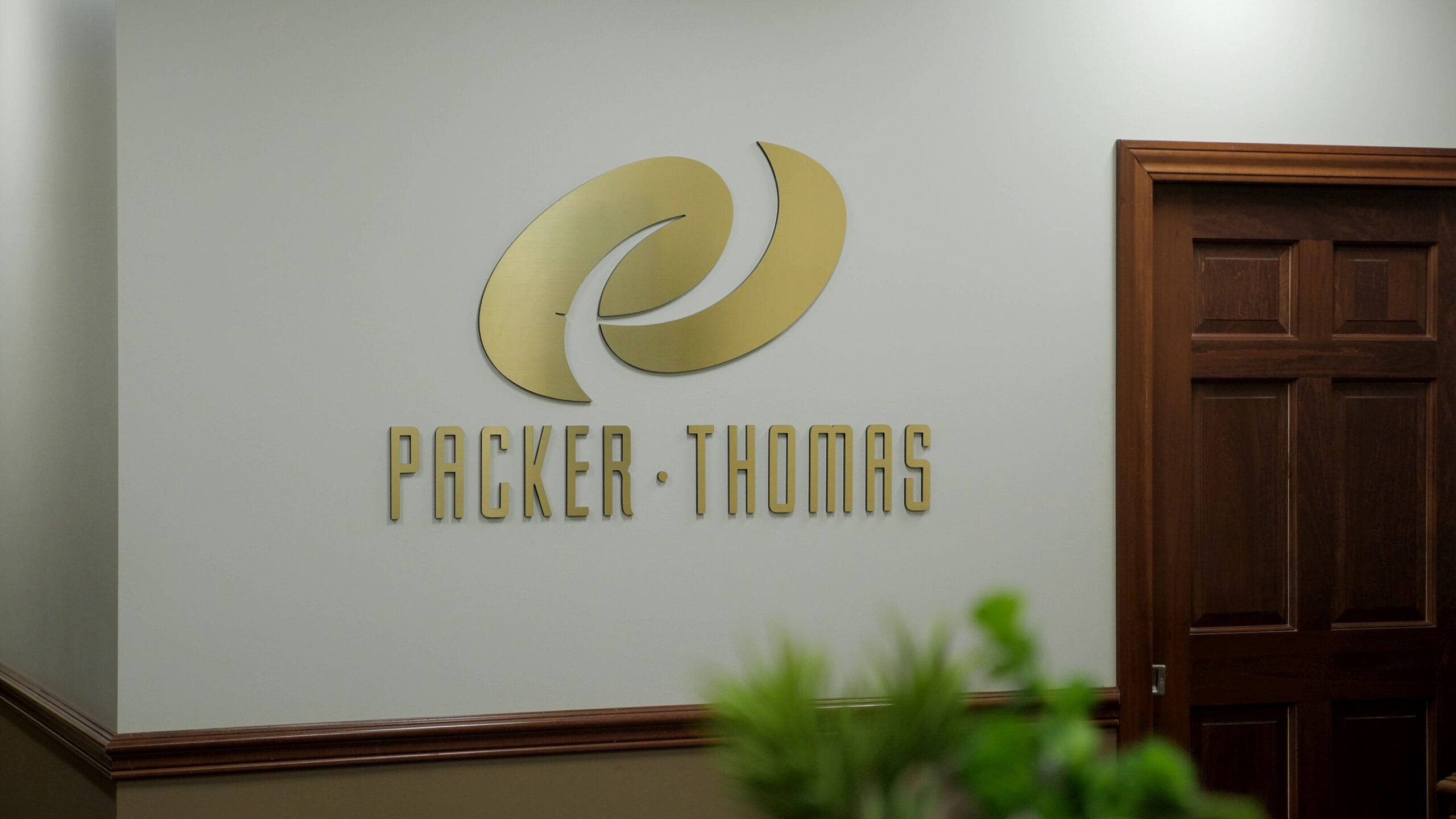Packer Thomas Logo